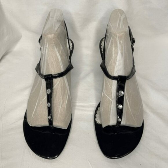 MADDEN GIRL Black Patten Leather Kitten Heel Ankle Strap Dress Sandal, Size 9‎ - Picture 1 of 7